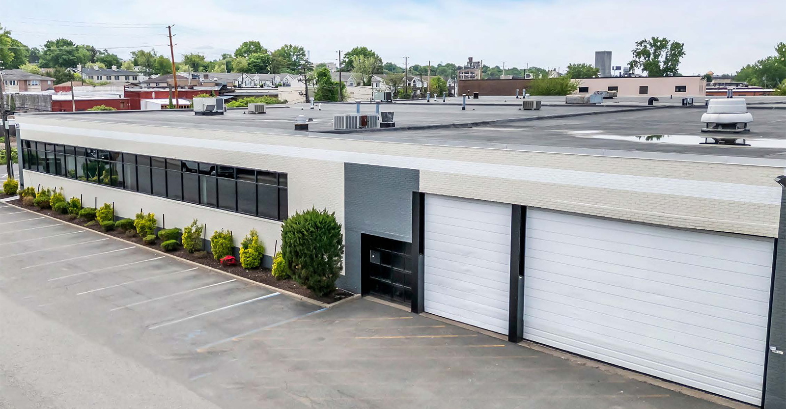 48,820 SF FOR LEASE OR SALE